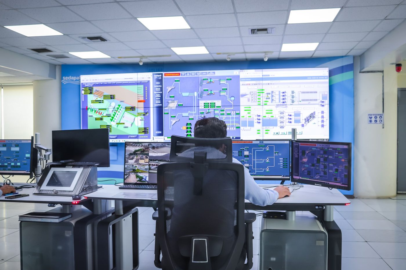 Modernes Monitoring- und Kontrollzentrum